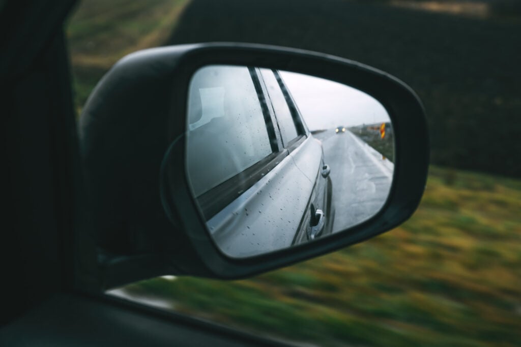 4 Ways Blind Spots Can Lead to Car Accidents